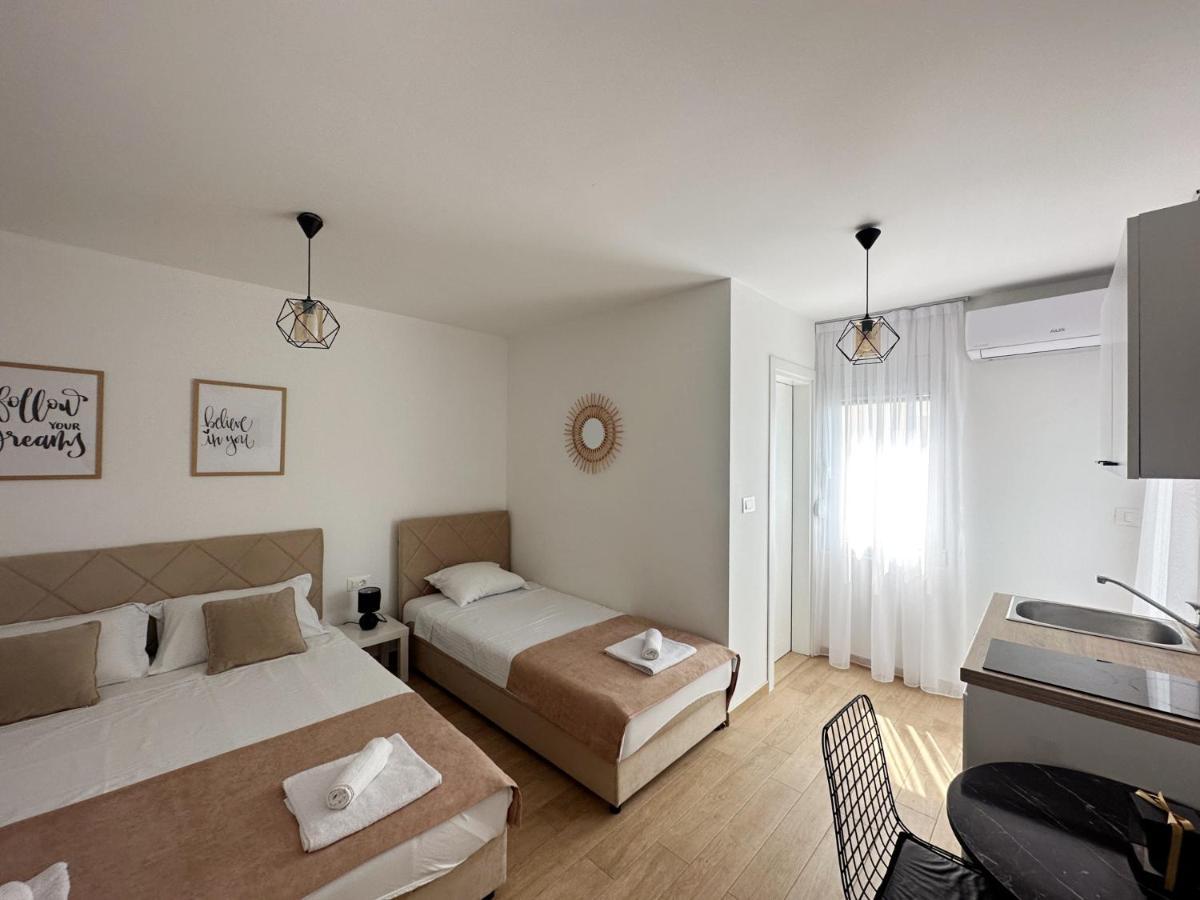 Danin Apartmani بار المظهر الخارجي الصورة