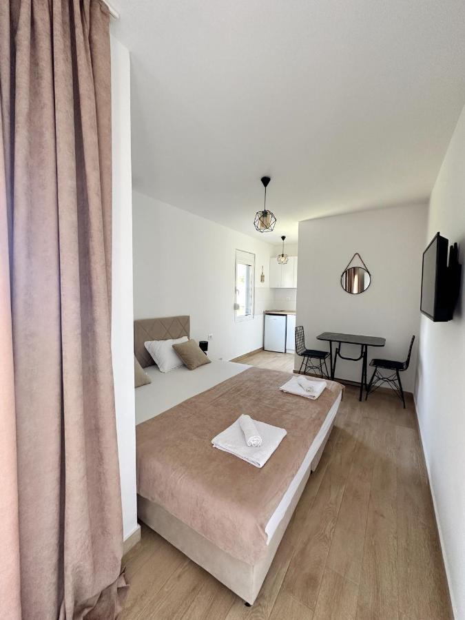 Danin Apartmani بار المظهر الخارجي الصورة