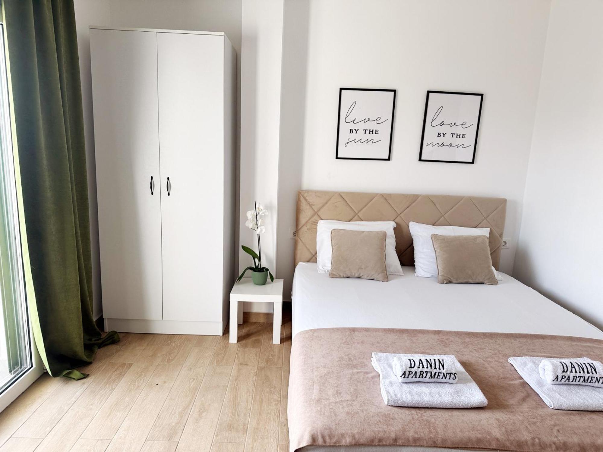 Danin Apartmani بار المظهر الخارجي الصورة